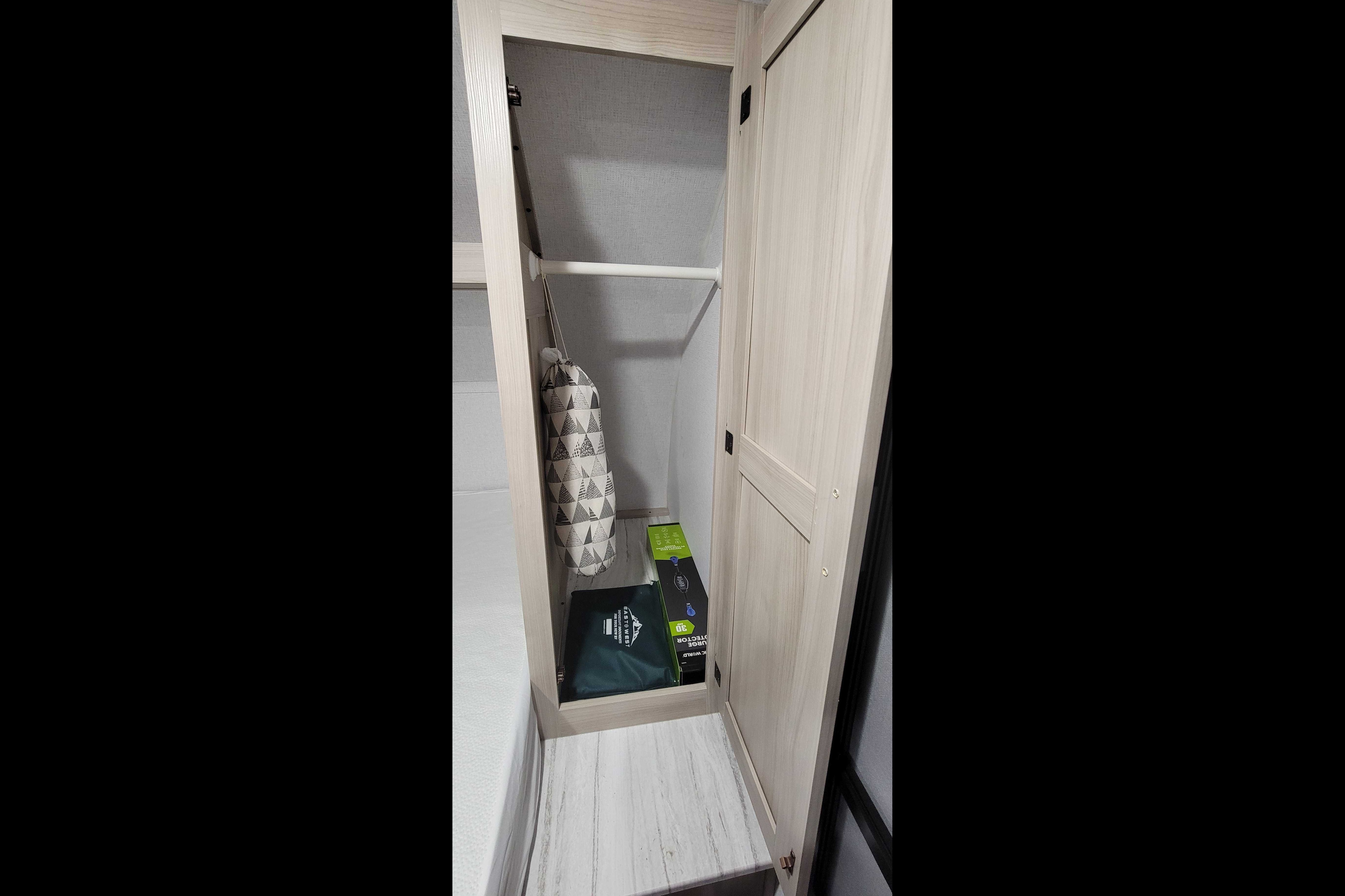 Stephen's 2024 East to West Silver Lake LE Travel Trailer