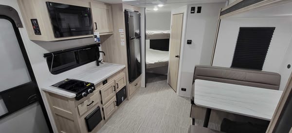 Stephen's 2024 East to West Silver Lake LE Travel Trailer