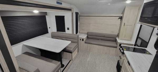 Stephen's 2024 East to West Silver Lake LE Travel Trailer