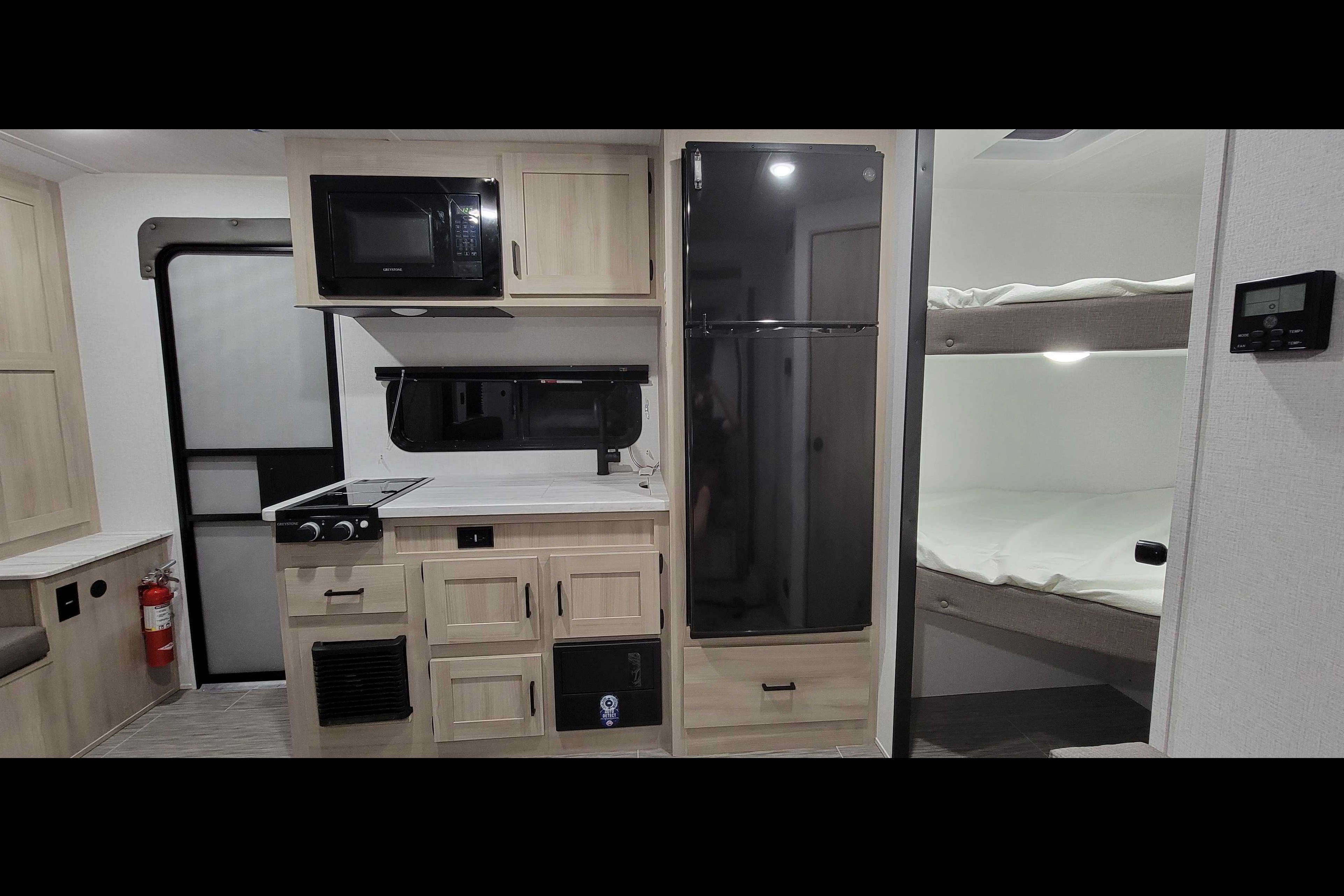 Stephen's 2024 East to West Silver Lake LE Travel Trailer