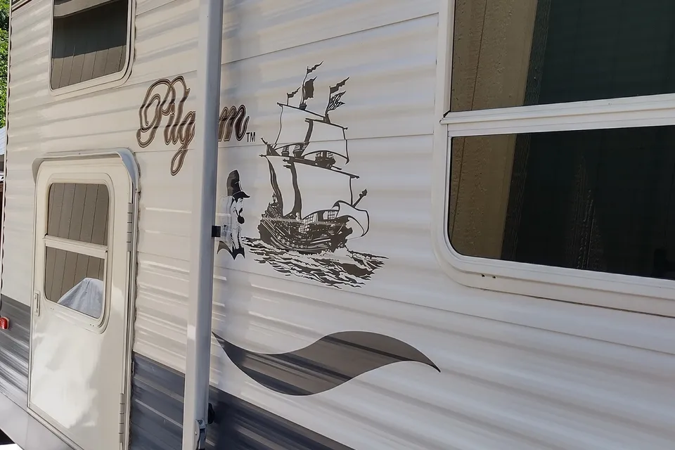 Pilgrim International 283RB Travel Trailer