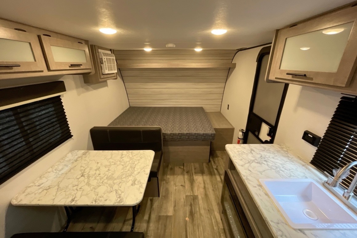 Krystal's Coleman 17B Travel Trailer