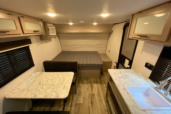 Krystal's Coleman 17B Travel Trailer