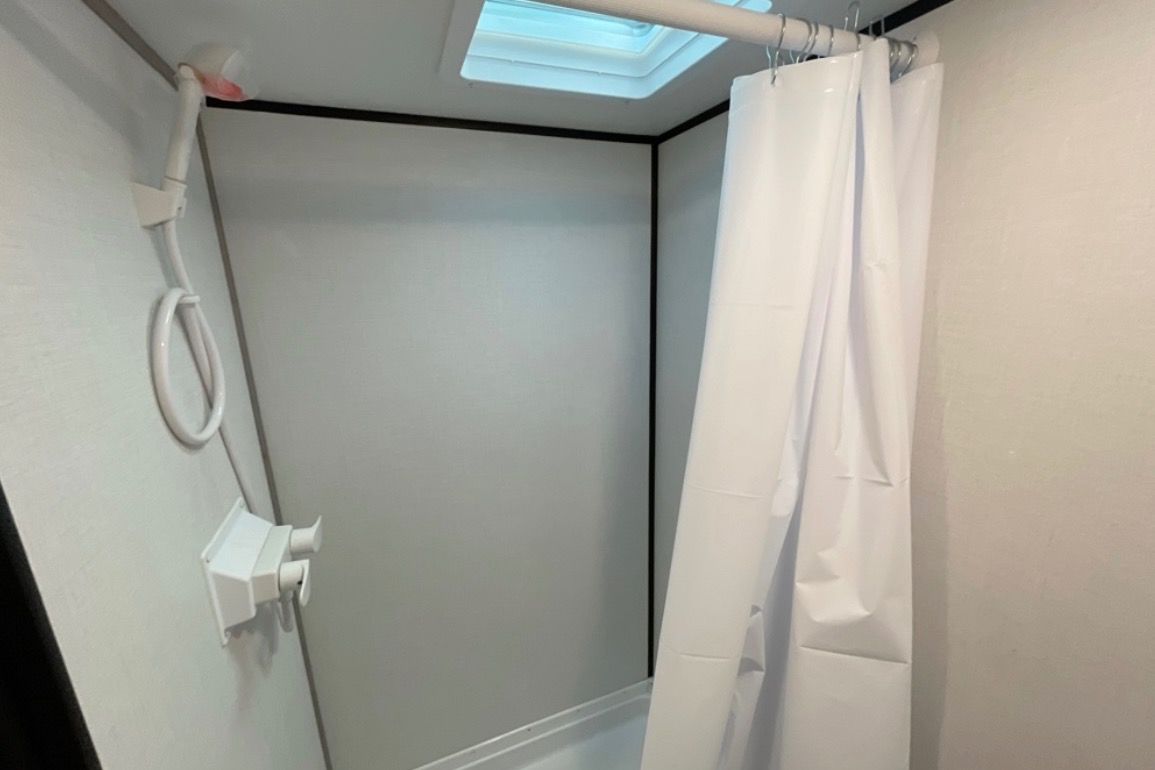Krystal's Coleman 17B Travel Trailer