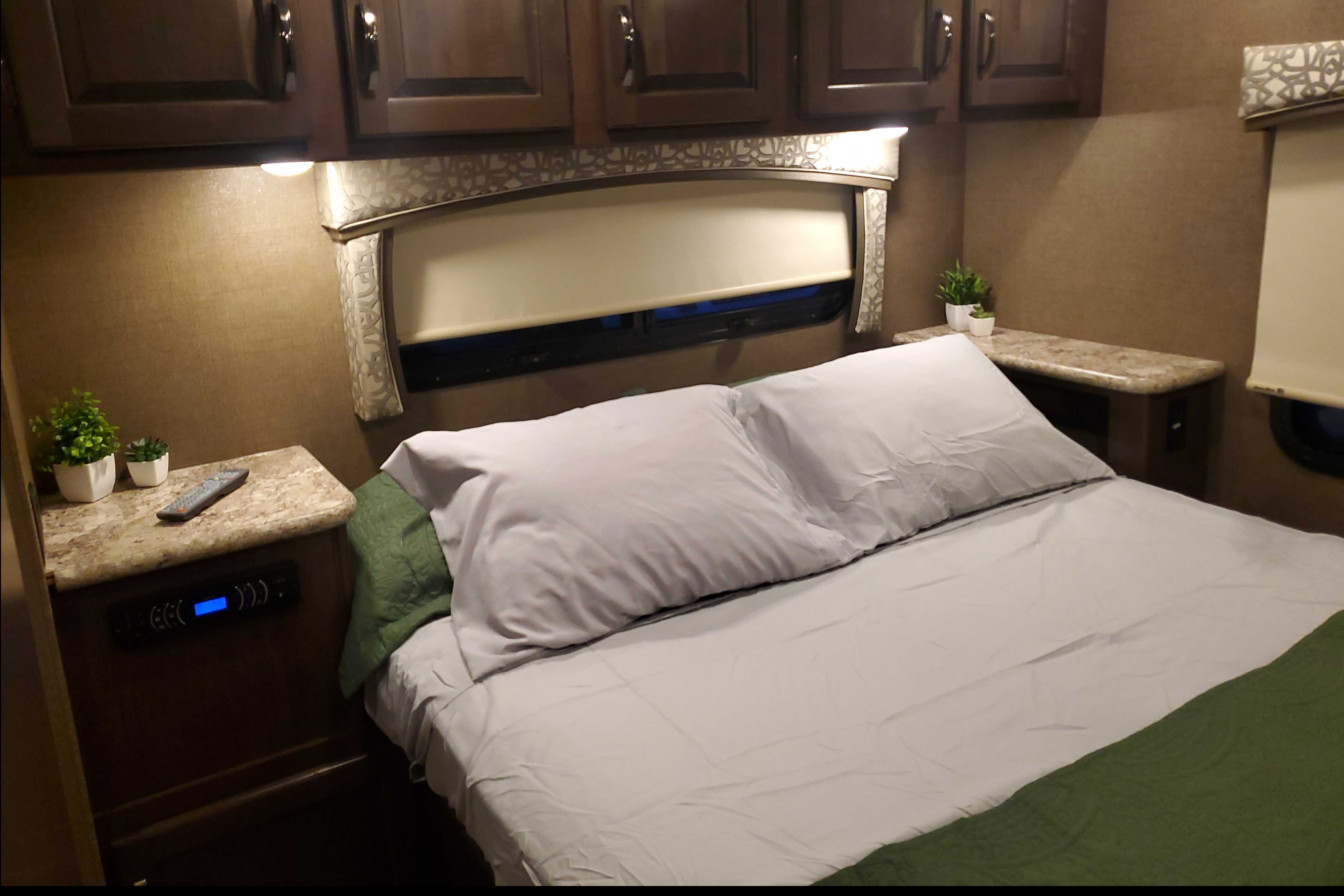 The Adventure Lurking in Lightening...Thor Chateau Motorcoach 