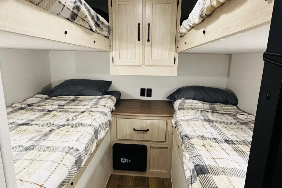 Brand New Palomino 345BHL Travel Trailer