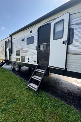 Monarch Meadows Coleman Toy Hauler