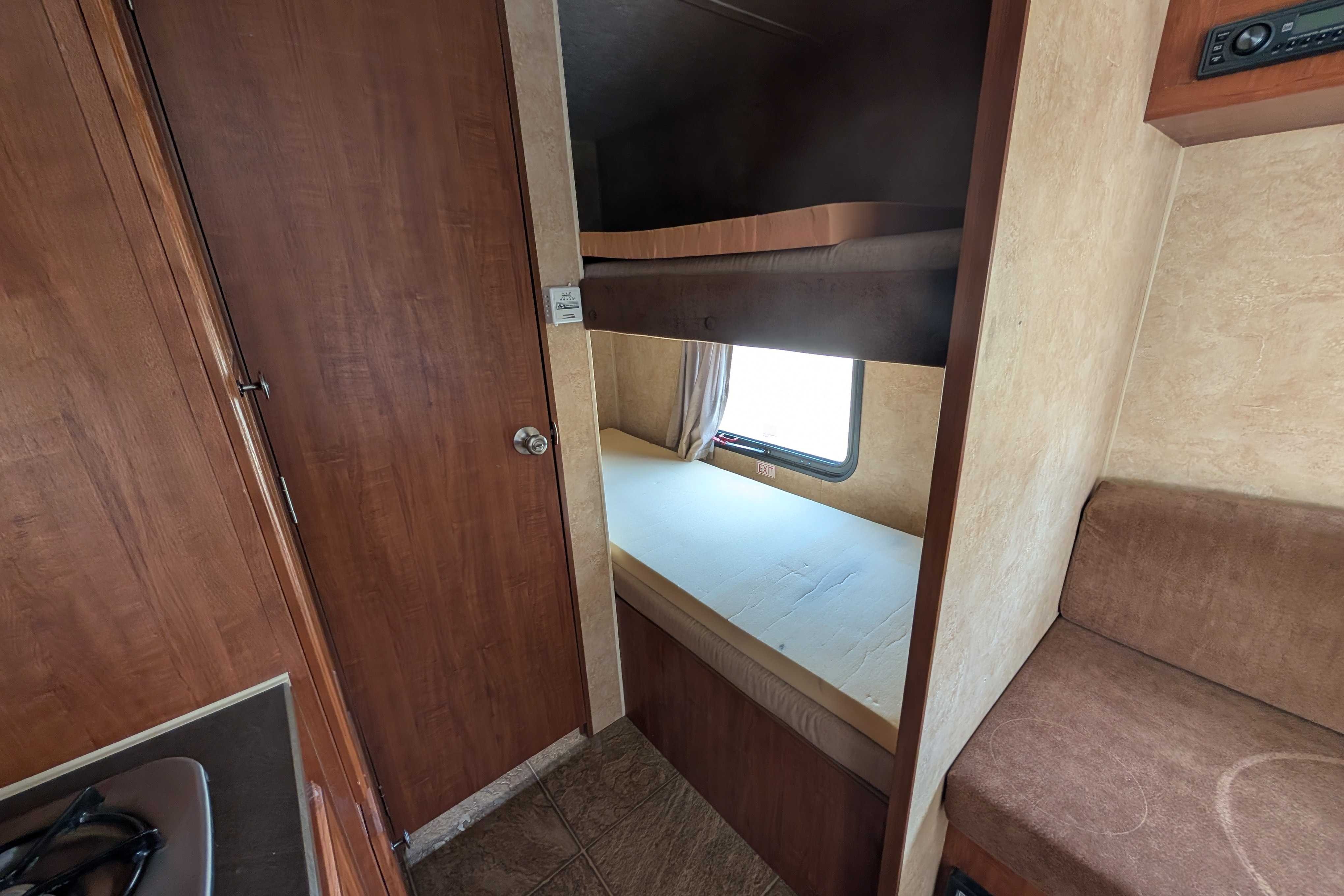 Riley and Kate's Jayco Swift SLX 18 ft