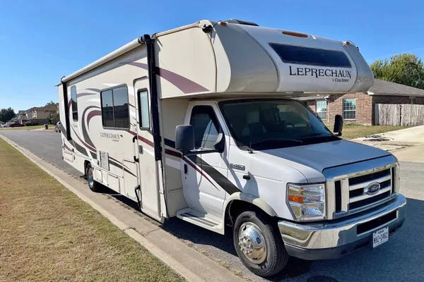 Zachary's Coachmen Leprechaun 311FS Class C