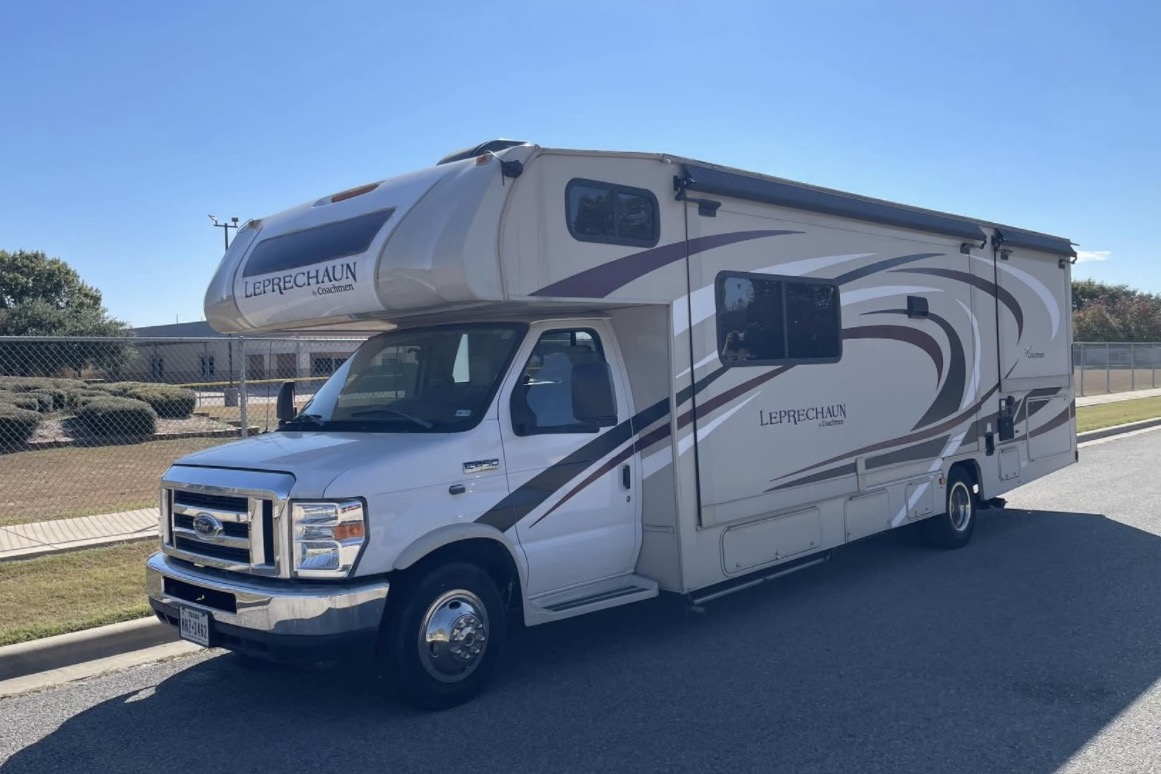 Zachary's Coachmen Leprechaun 311FS Class C