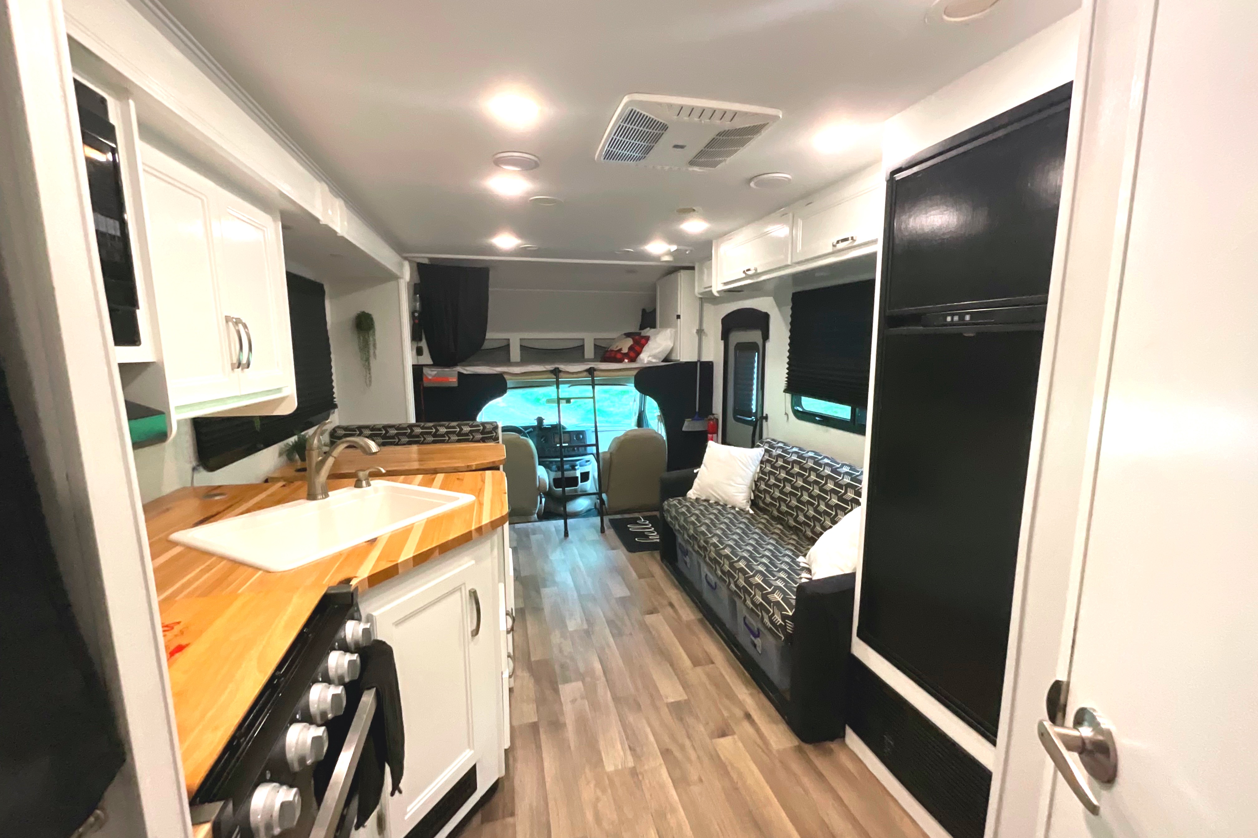 Nat's Jayco Red Hawk Class C