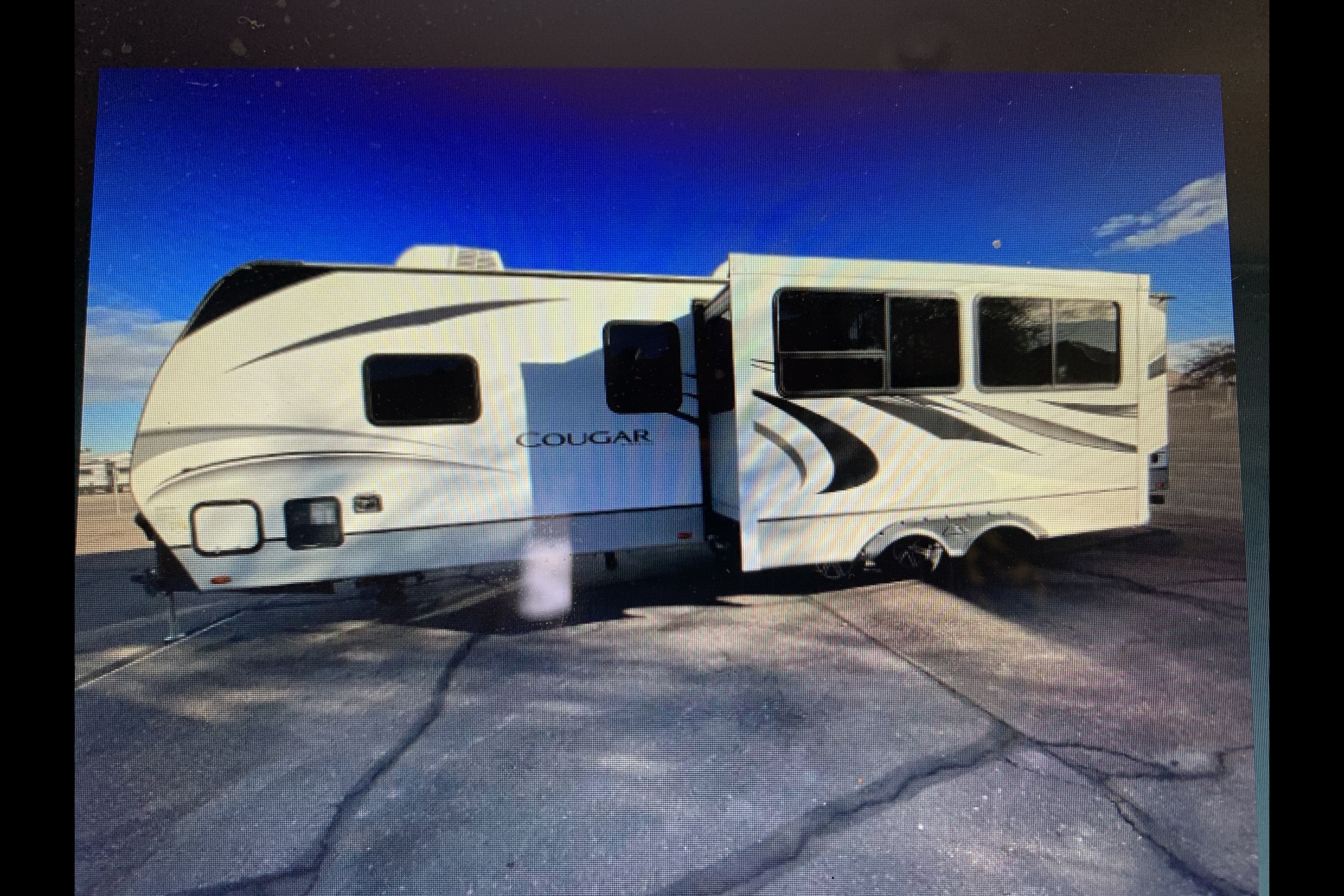 THE MARIMIKE Deluxe Bunkhouse