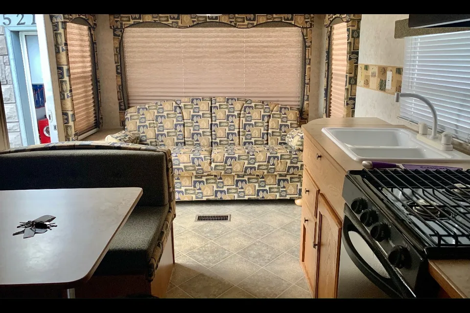 Napol's Springdale 256 RLL Travel Trailer