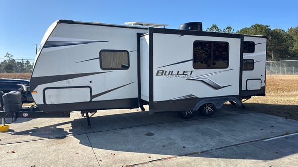 2022 Keystone Bullet 250BHS – Family-Friendly Bunkhouse Camper