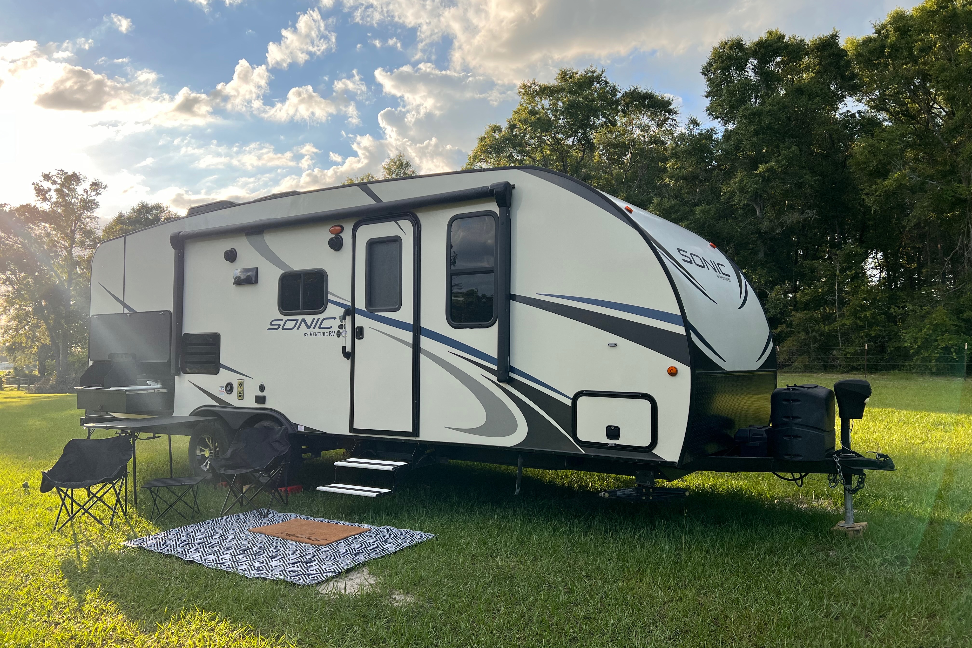 SONIC by Venture RV - Delivery Only
