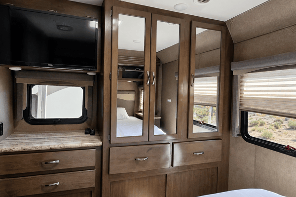 (#13) Lux Class A RV 31FT | Sleeps 8 | 2 Slide Outs | Burning Man | EDC