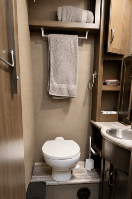 (#13) Lux Class A RV 31FT | Sleeps 8 | 2 Slide Outs | Burning Man | EDC