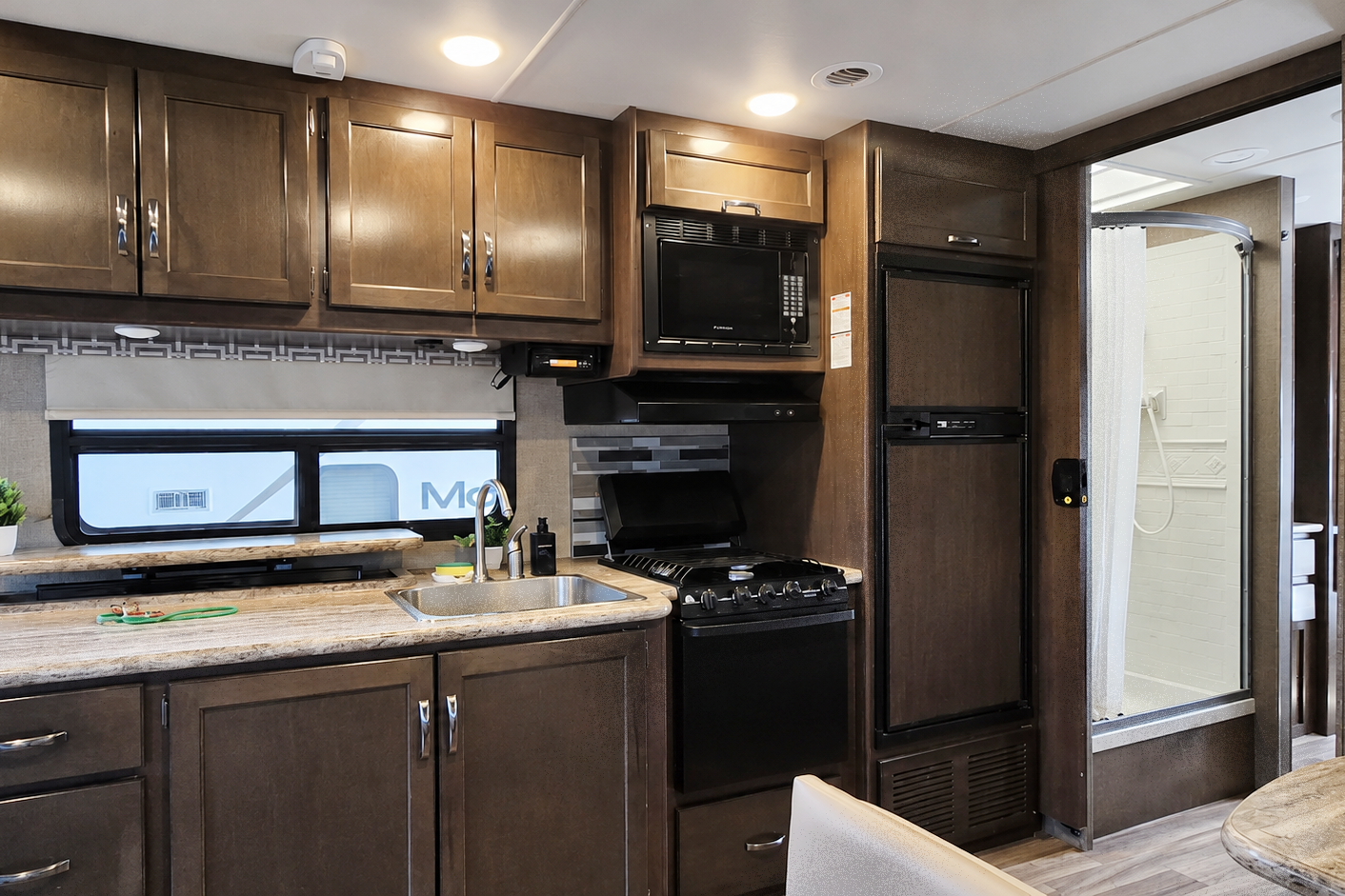 (#13) Lux Class A RV 31FT | Sleeps 8 | 2 Slide Outs | Burning Man | EDC