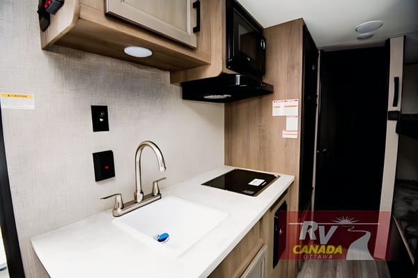 Simon's Jayco Jay Flight 174BH Travel Trailer 2023
