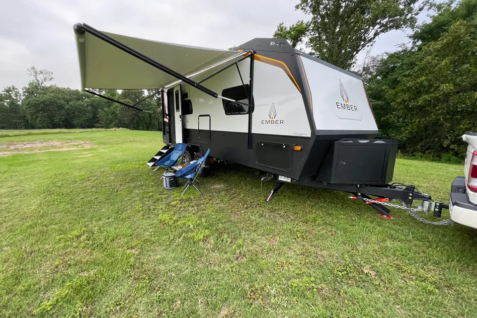 EMBER  201 fbq solarmax Travel Trailer