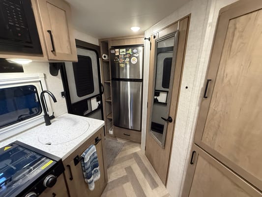 EMBER 201 fbq solarmax Travel Trailer