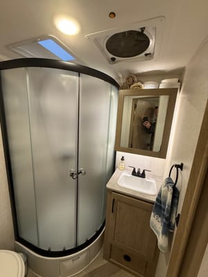 EMBER 201 fbq solarmax Travel Trailer