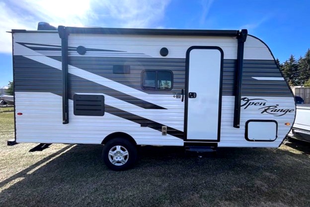 DISCOUNTED PRICE  ***SUV TOWABLE***  Open Range 180 BHS