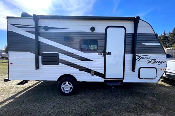 DISCOUNTED PRICE ***SUV TOWABLE*** Open Range 180 BHS