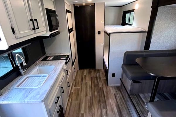 DISCOUNTED PRICE ***SUV TOWABLE*** Open Range 180 BHS