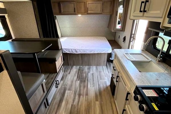 DISCOUNTED PRICE ***SUV TOWABLE*** Open Range 180 BHS