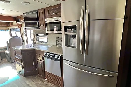 [24] Stress Free RVs - 2017 XL - Class A - Georgetown - Bunkhouse