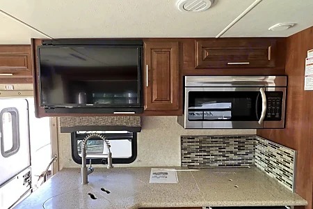 [24] Stress Free RVs - 2017 XL - Class A - Georgetown - Bunkhouse