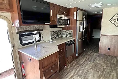 [24] Stress Free RVs - 2017 XL - Class A - Georgetown - Bunkhouse