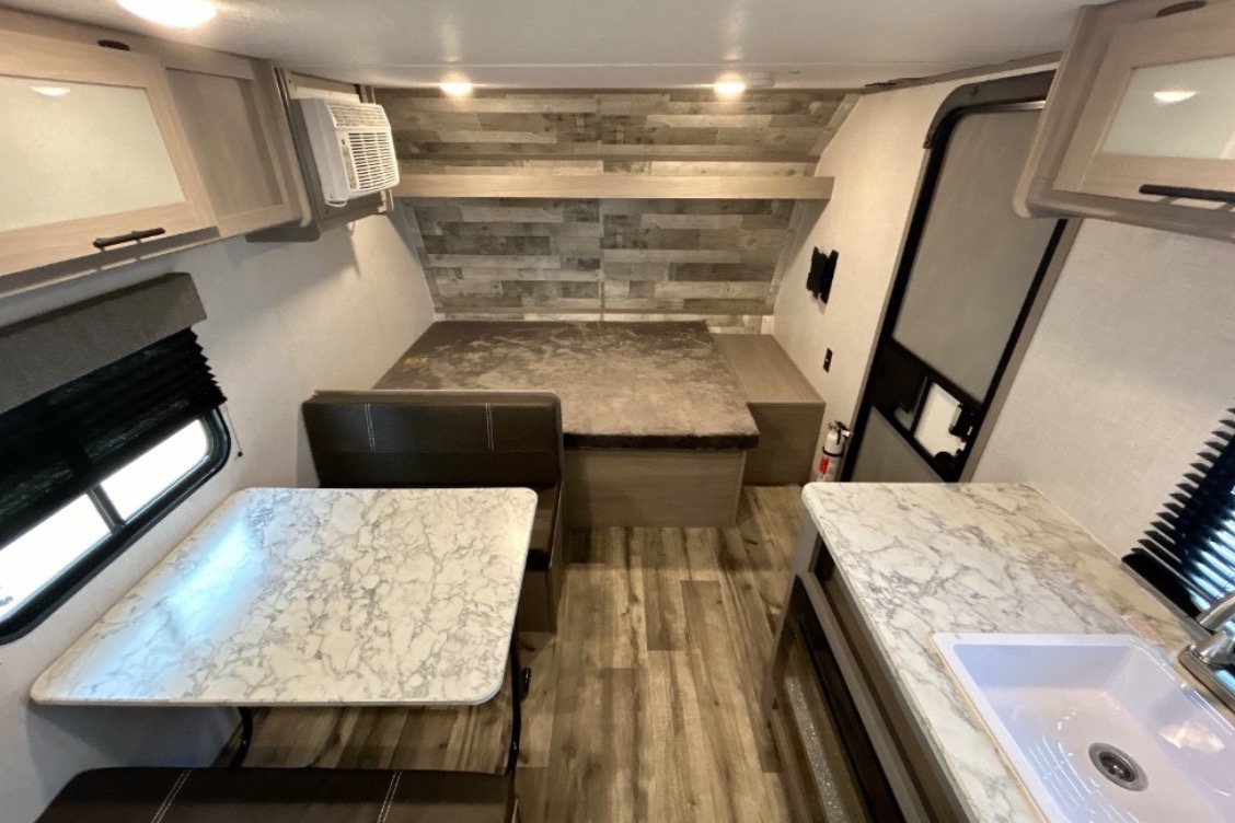 Maryana's Coleman 17 B Travel Trailer