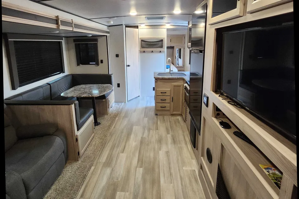 Davis Coachmen Travel Trailer