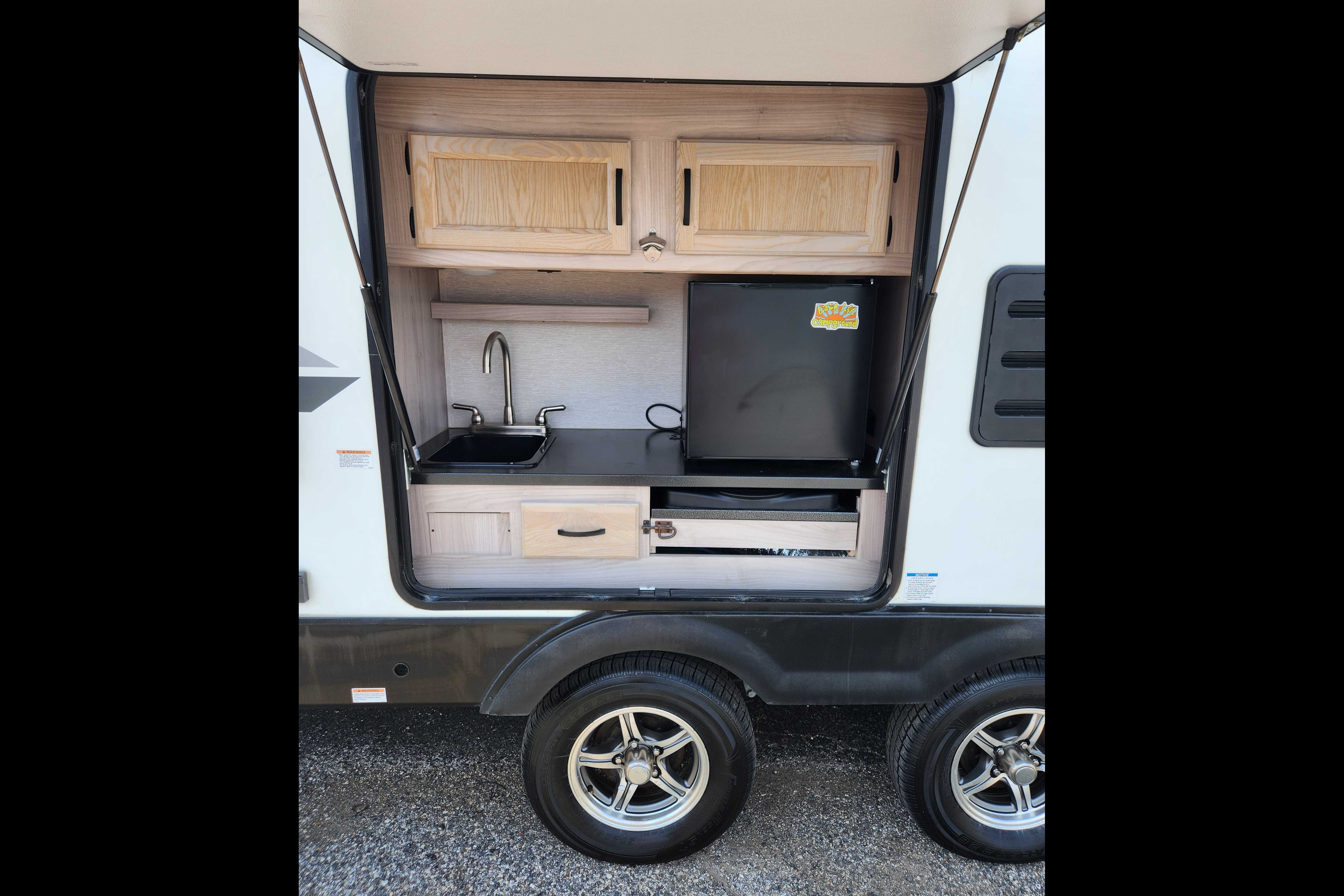 Davis Coachmen Travel Trailer