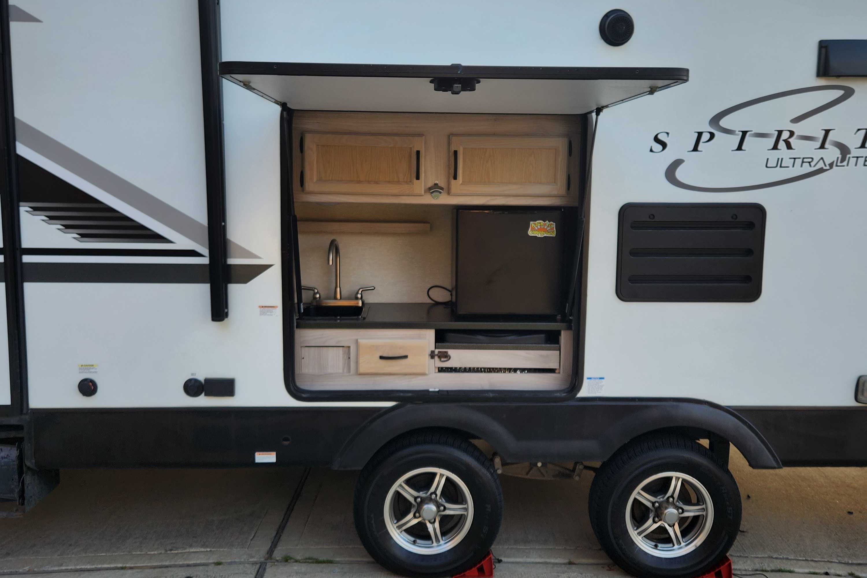 Davis Coachmen Travel Trailer