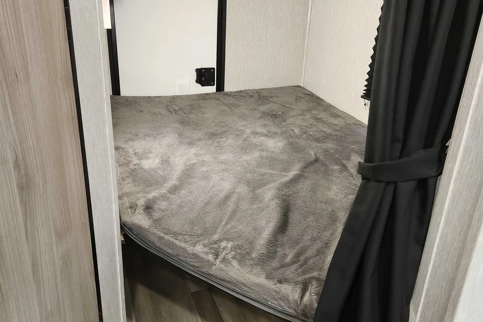 Davis Coachmen Travel Trailer
