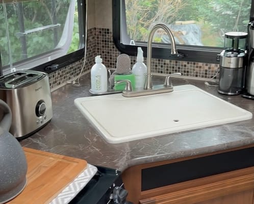 π¨π¦ Beautiful Jayco Whitehawk 24' Travel Trailer!