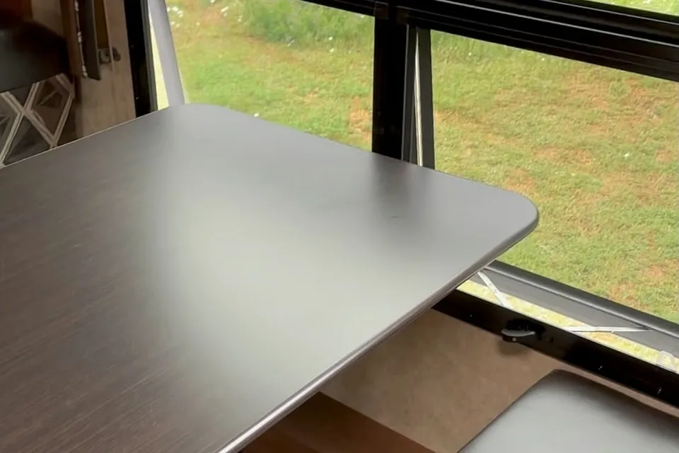 🇨🇦 Beautiful Jayco Whitehawk 24' Travel Trailer!
