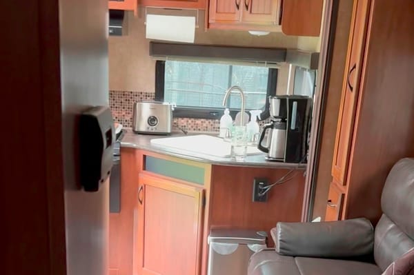 π¨π¦ Beautiful Jayco Whitehawk 24' Travel Trailer!