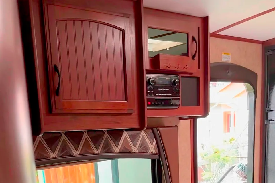 🇨🇦 Beautiful Jayco Whitehawk 24' Travel Trailer!
