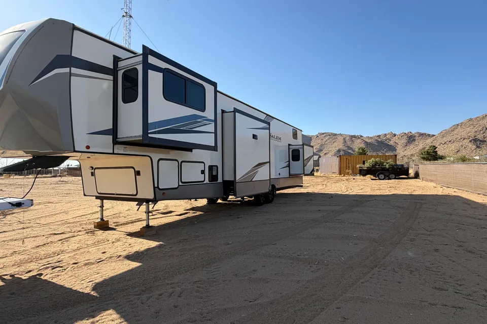 Brian's Forest River Hemisphere Fifth Wheel