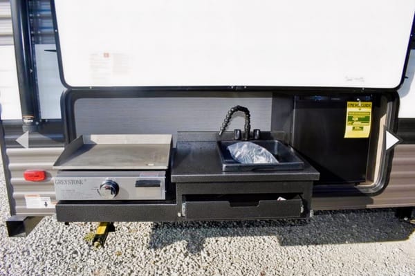 Goyan's Palomino puma xle lite Travel Trailer