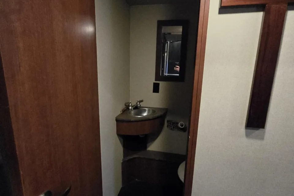 Dustin's Evergreen Tesla Fifth Wheel