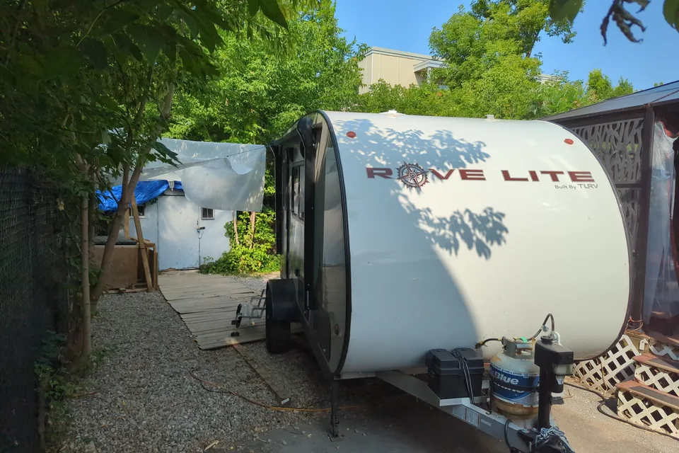 Boondock / Campsite, SUV Towable Travel Lite RV 14FD Travel Trailer