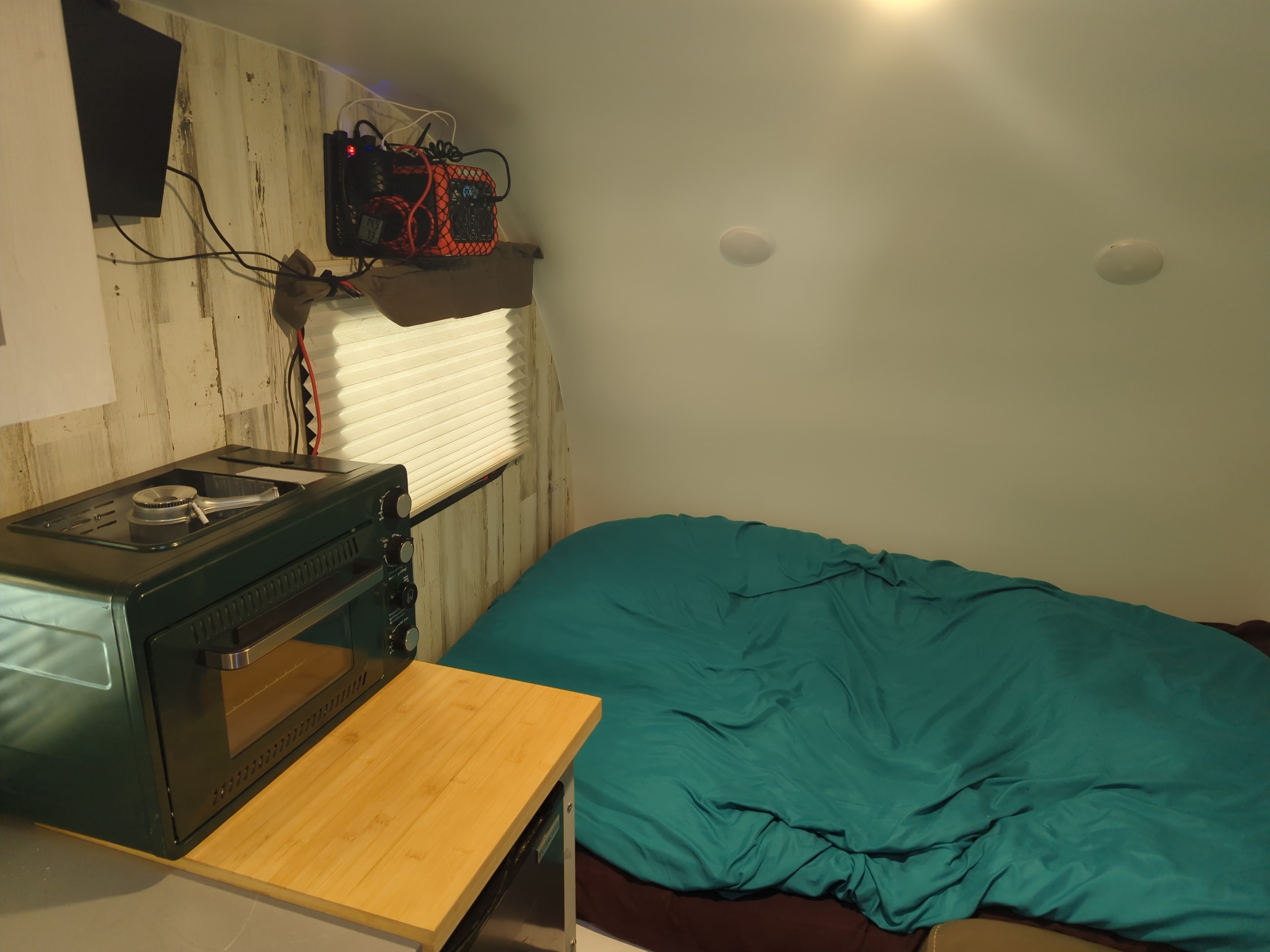 Boondock / Campsite, SUV Towable Travel Lite RV 14FD Travel Trailer