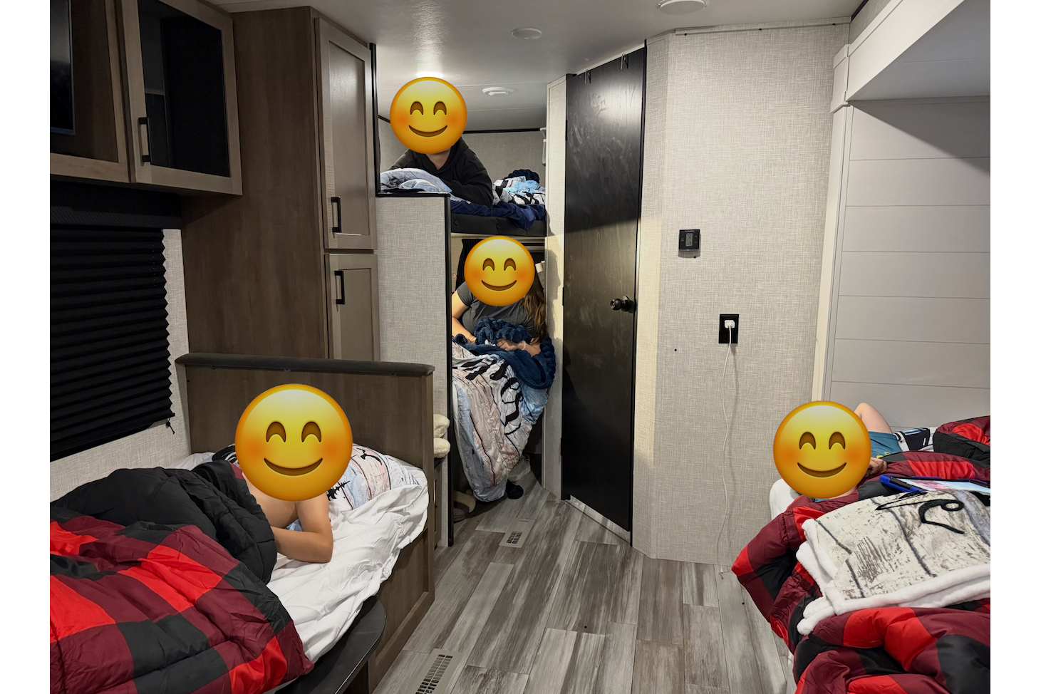 Rocco’s RV Rental | Fully Equipped Jayco Sleeps 8