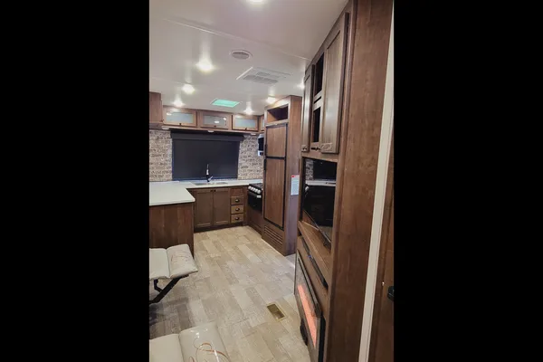 The Lakeside Lodge XLR 3310 Toy Hauler Hyperlite HD Ocean View