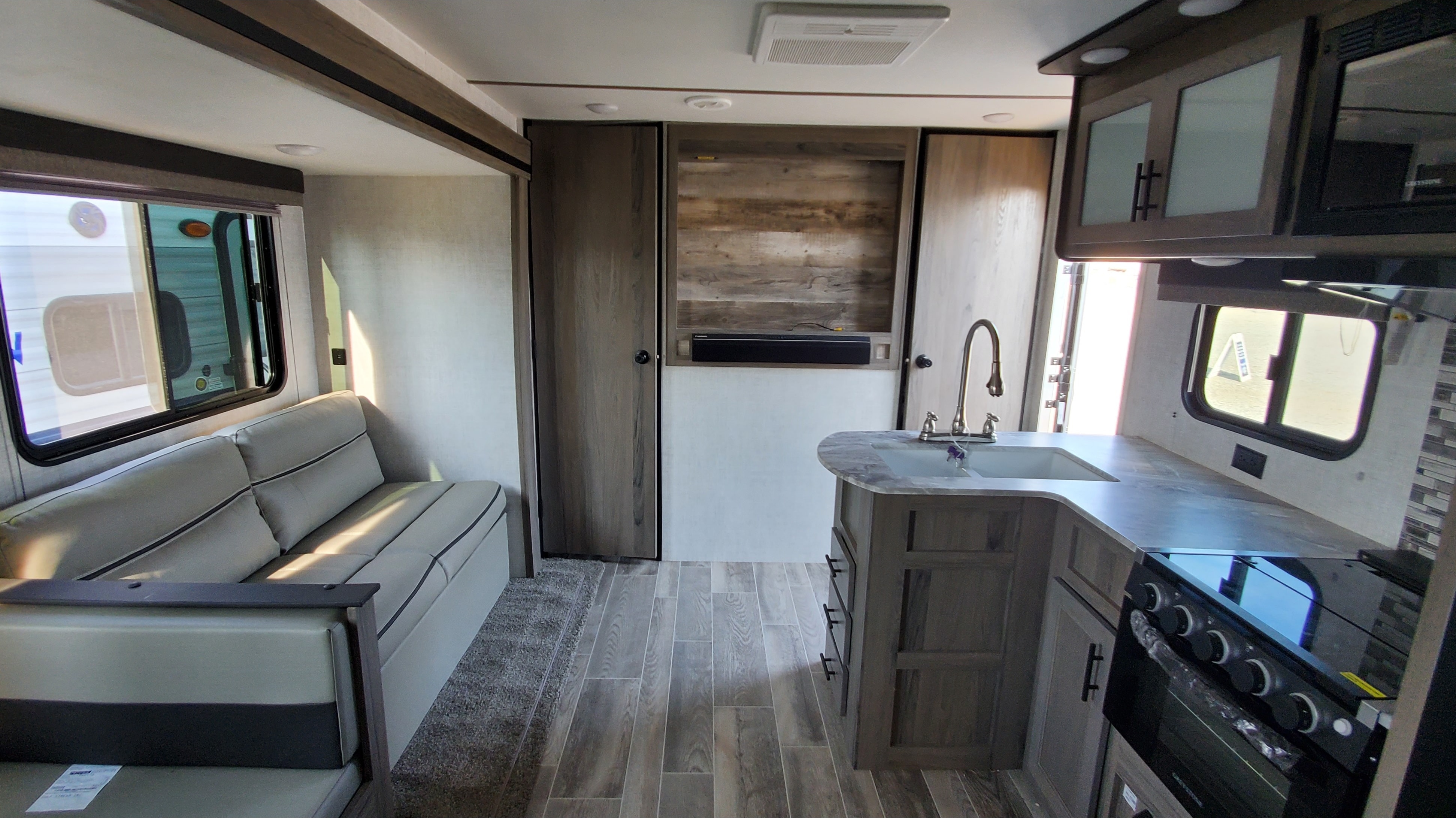 Gulf Stream Enlighten 27BHS Travel Trailer